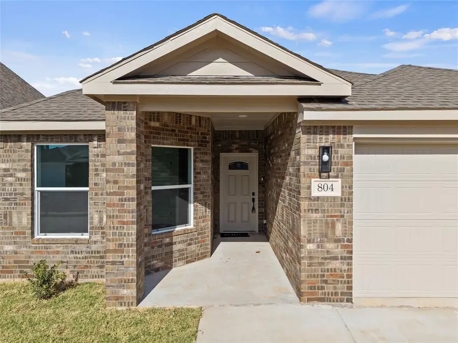 802 Chateau Court, Kingfisher, OK 73750 - Image #2
