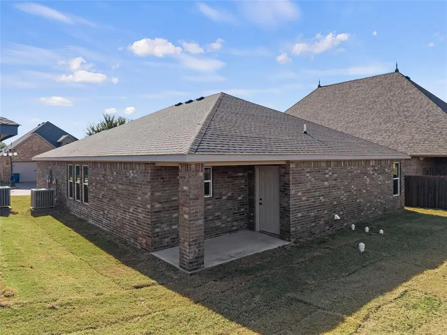 802 Chateau Court, Kingfisher, OK 73750 - Image #3