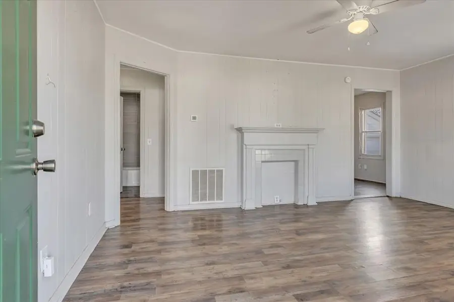 320 E Fairchild Drive, Midwest City, OK 73110 - Image #2