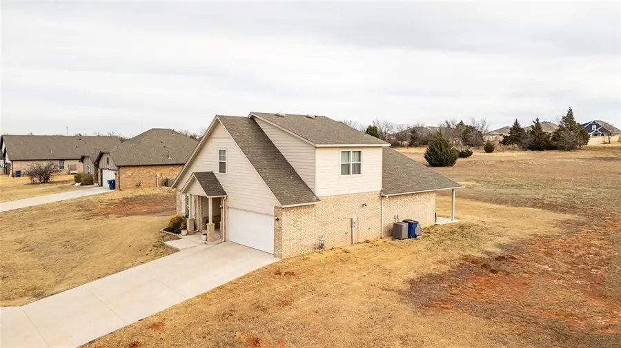 13134 Huntington Drive, Edmond, OK 73025 - Image #2