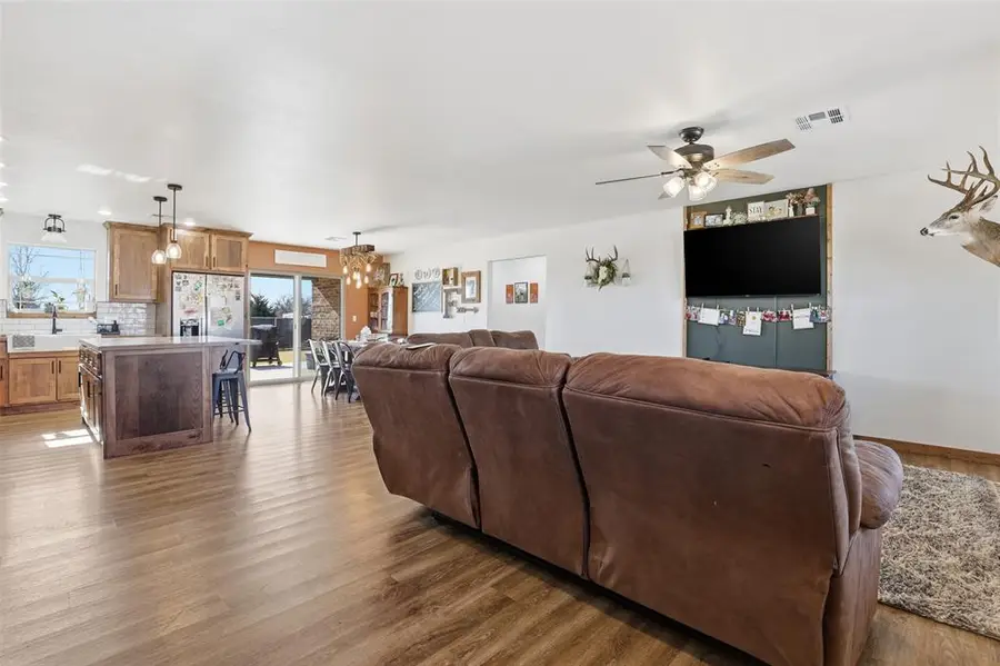 43059 Hazel Dell Road, Meeker, OK 74855 - Image #3