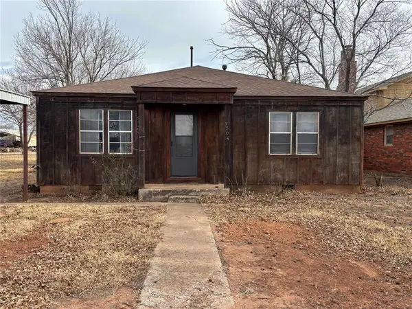 1504 N 6th Street, Sayre, OK 73662