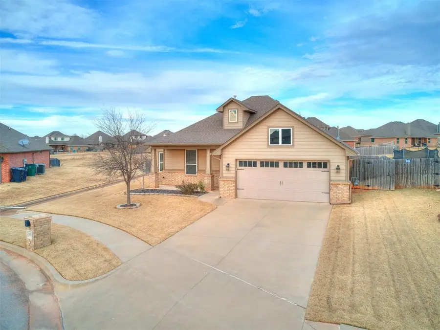 18524 Bridlington Court, Edmond, OK 73012 - Image #2