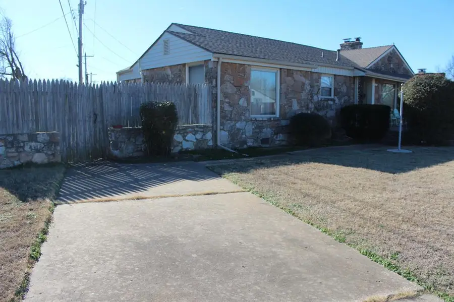 200 E Marshall Drive, Midwest City, OK 73110 - Image #3
