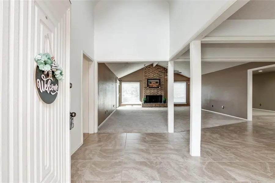 12909 Saint Christopher Drive, Oklahoma City, OK 73120 - Image #2