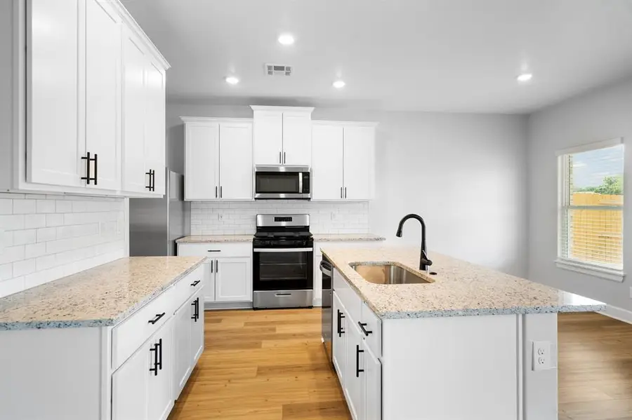 12013 SW 30 Street, Yukon, OK 73099 - Image #3