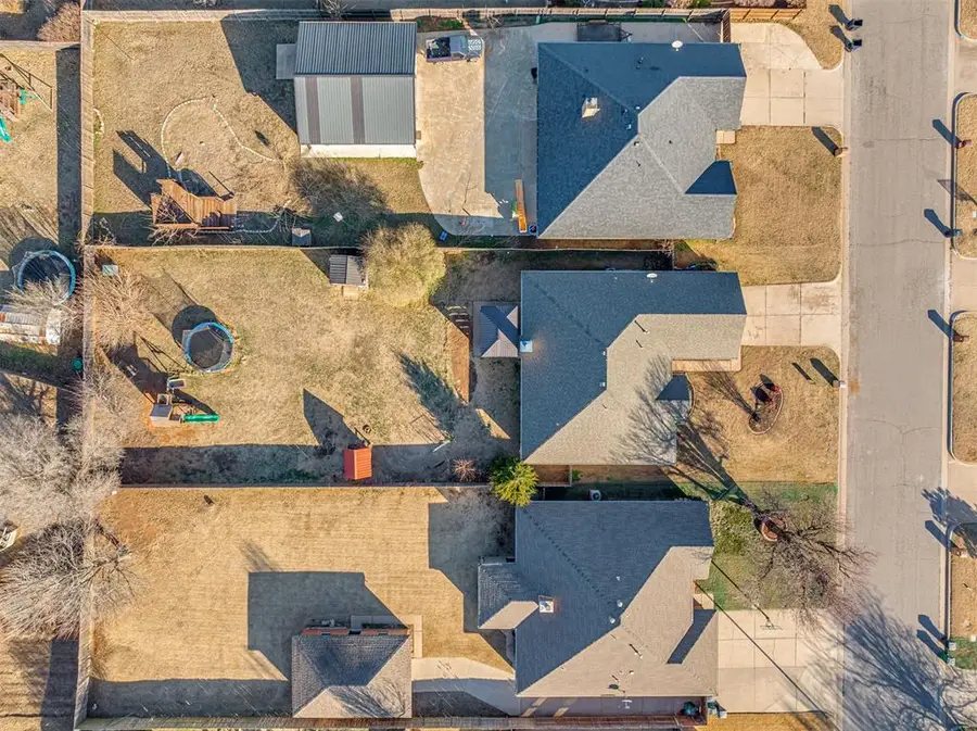 921 Westbury Terrace, Yukon, OK 73099 - Image #3