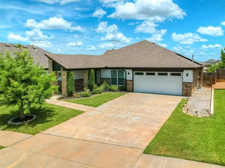 3903 Painted Bird Lane, Norman, OK 73071 - Image #2