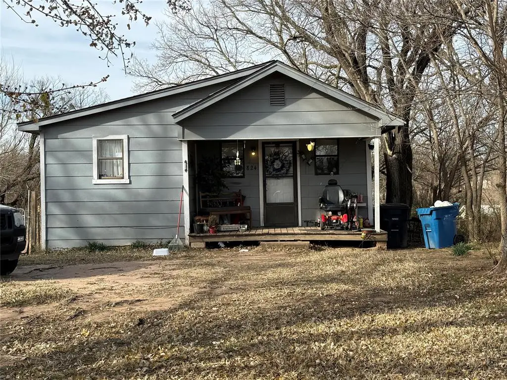 824 S Bell Avenue, Shawnee, OK 74801 - Image #1