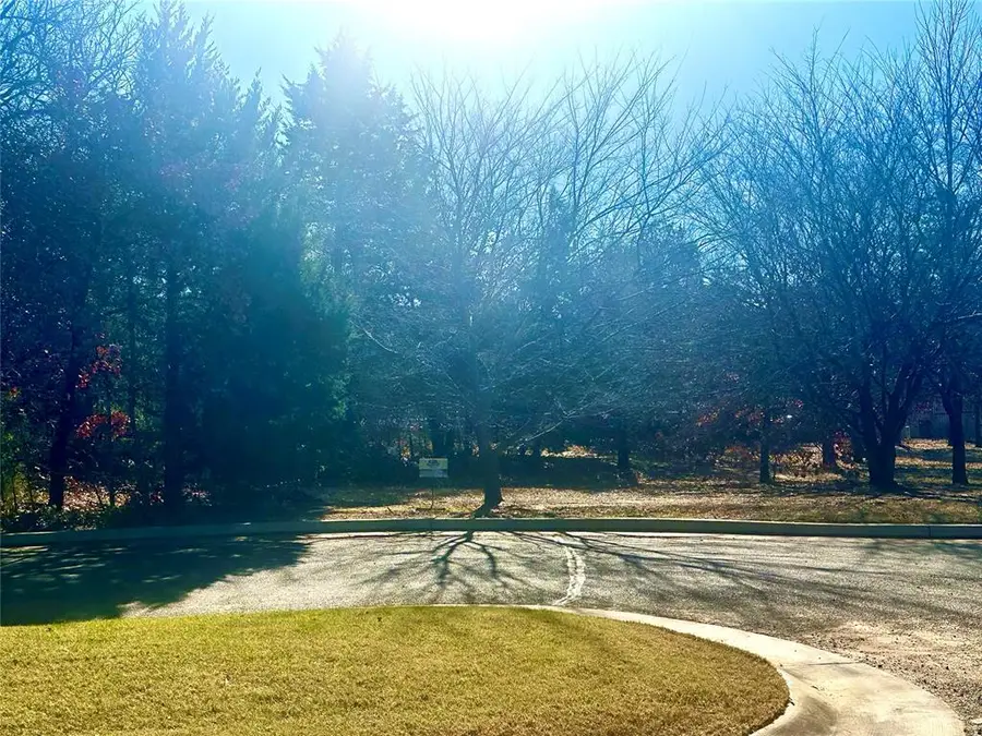 12001 Stonemill Manor Court, Oklahoma City, OK 73131 - Image #2