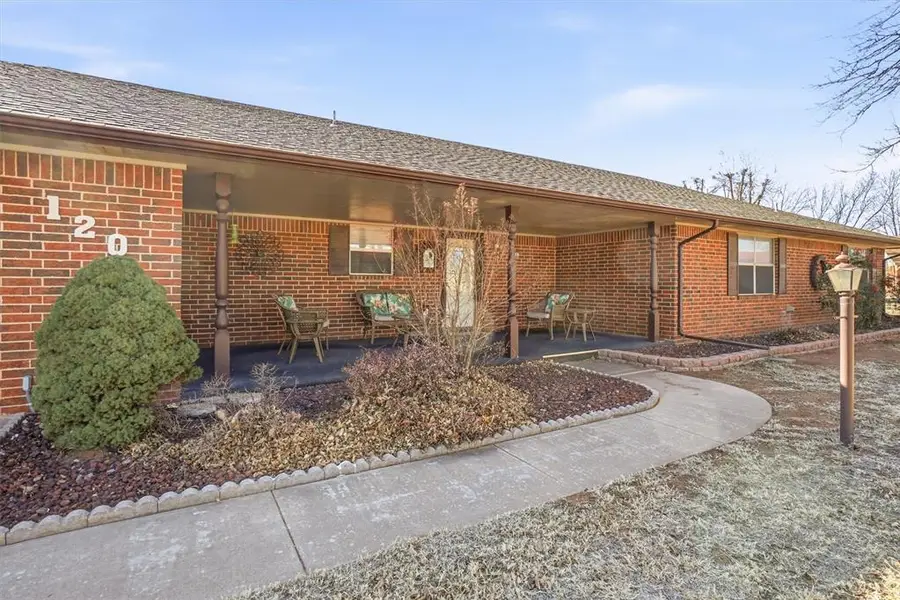 120 Mitchell Drive, Elk City, OK 73644 - Image #2
