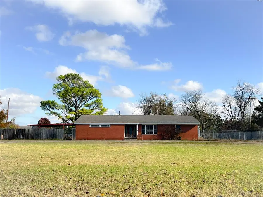 500 E Iowa Street, Walters, OK 73572 - Image #2