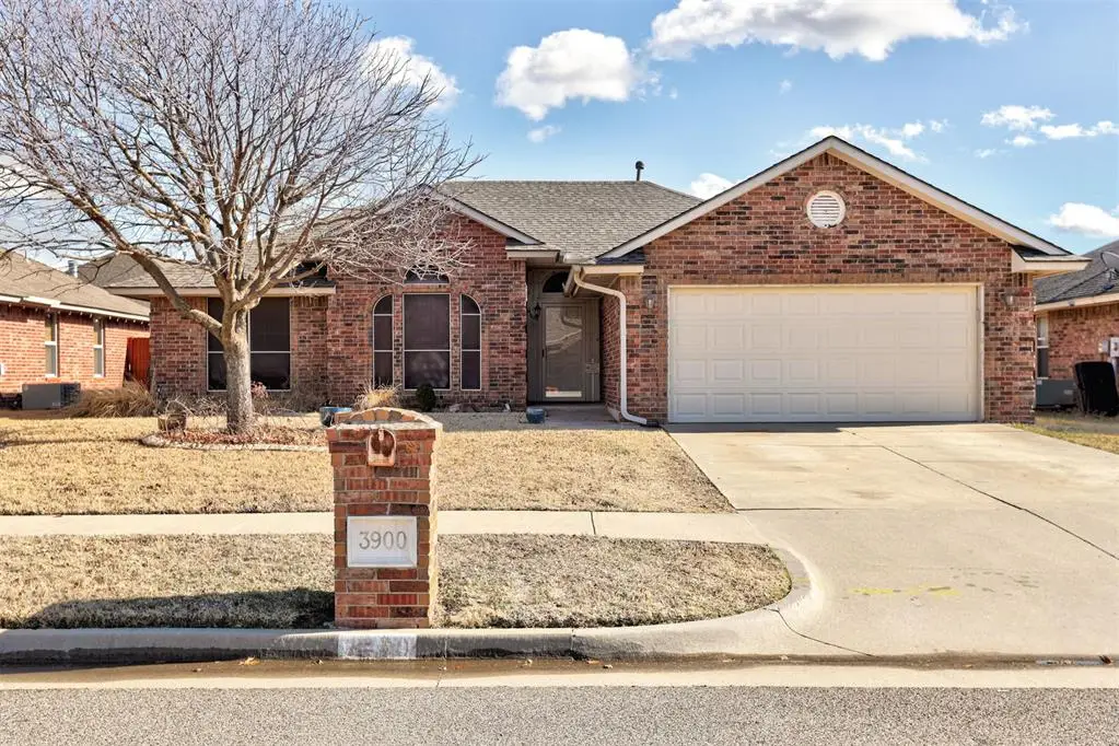 3900 Notting Hill Drive, Moore, OK 73160 - Image #1