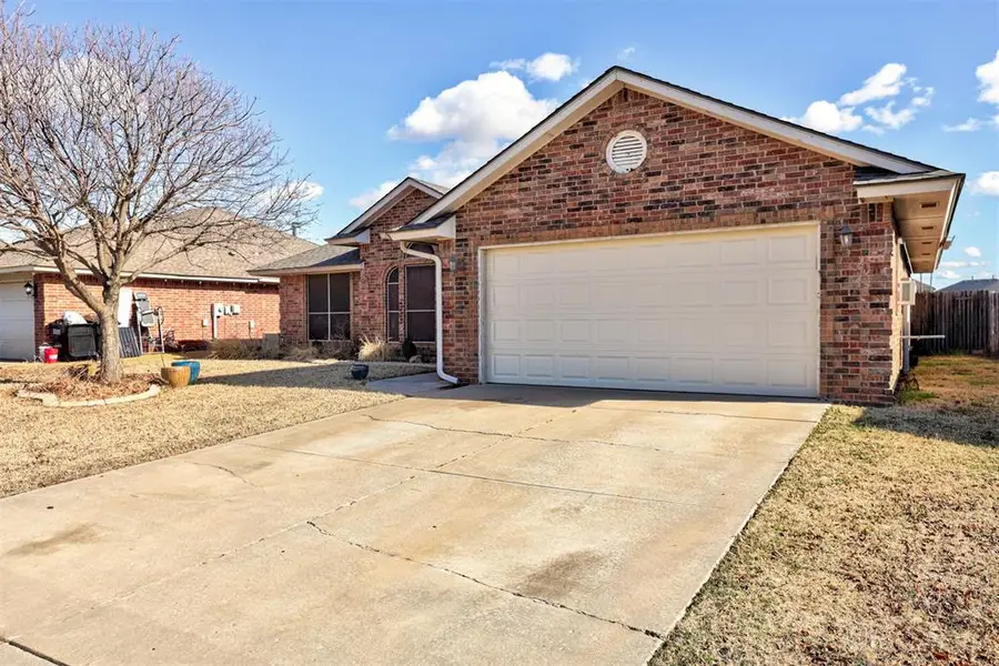 3900 Notting Hill Drive, Moore, OK 73160 - Image #3