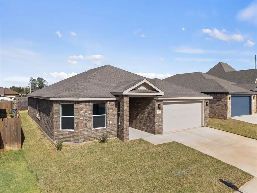 803 Chateau Court, Kingfisher, OK 73750 - Image #2
