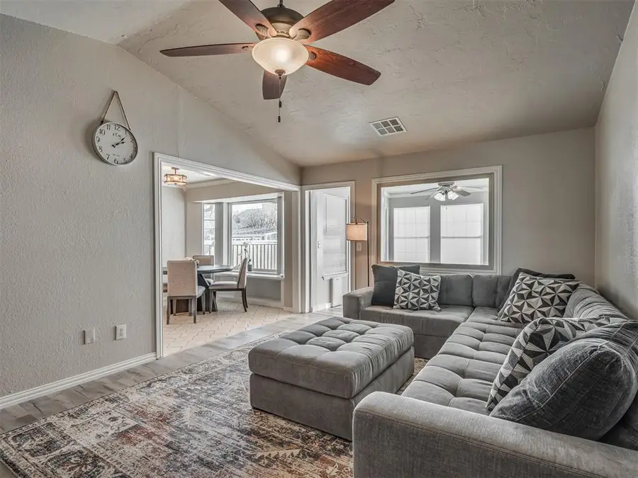 2100 Vanishing Trail, Edmond, OK 73013 - Image #3