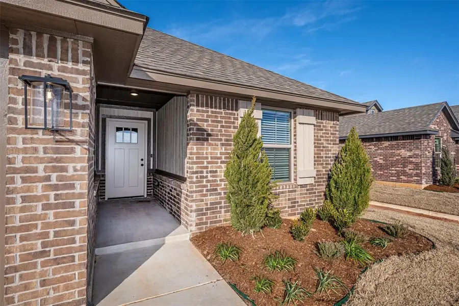 10637 SW 18 Street, Yukon, OK 73099 - Image #2