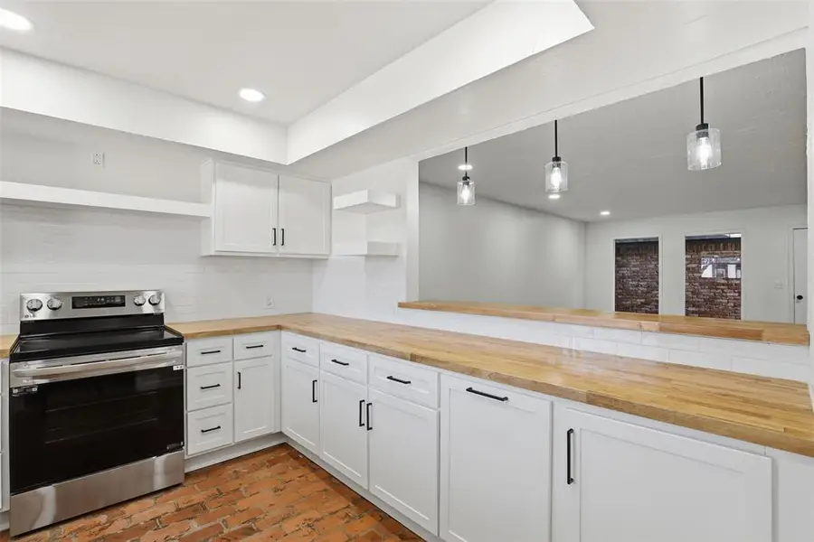 7919 Lakehurst Drive, Oklahoma City, OK 73120 - Image #2