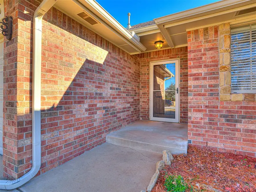 19112 Canyon Creek Place, Edmond, OK 73012 - Image #3
