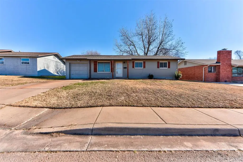 2508 Yorkshire Avenue, Moore, OK 73160 - Image #1