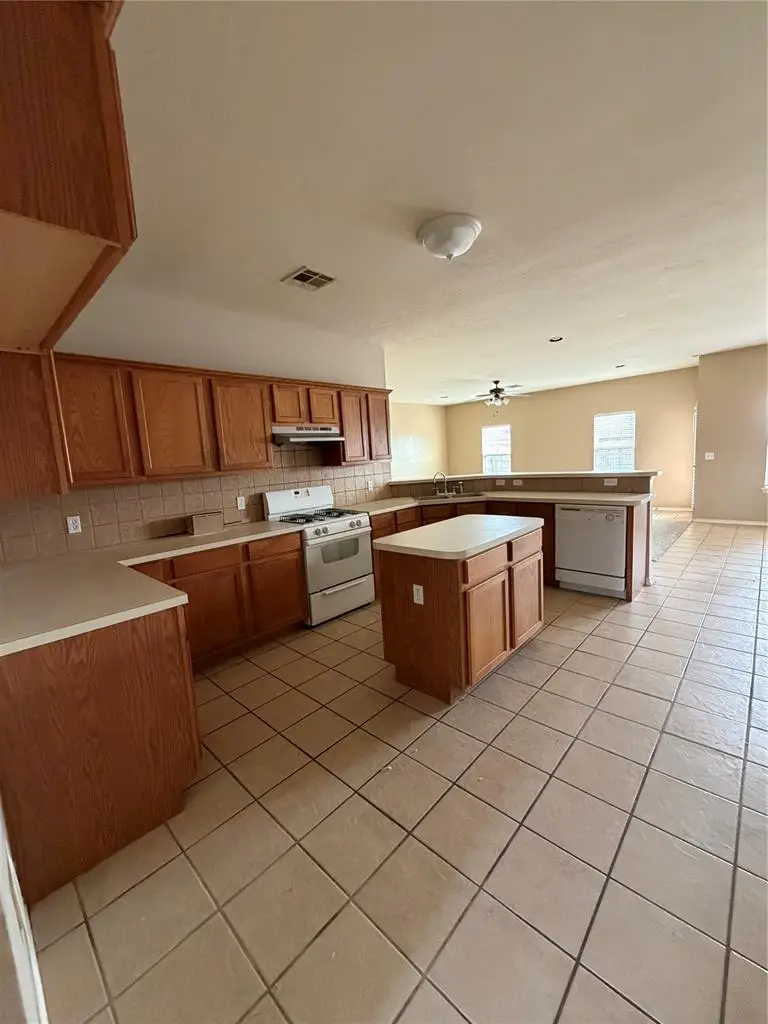 6920 Freedom Avenue, Oklahoma City, OK 73135 - Image #3
