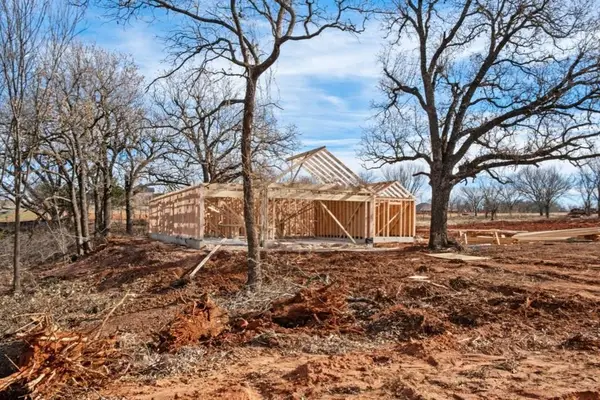2201 Winter Ridge Road, Blanchard, OK 73010