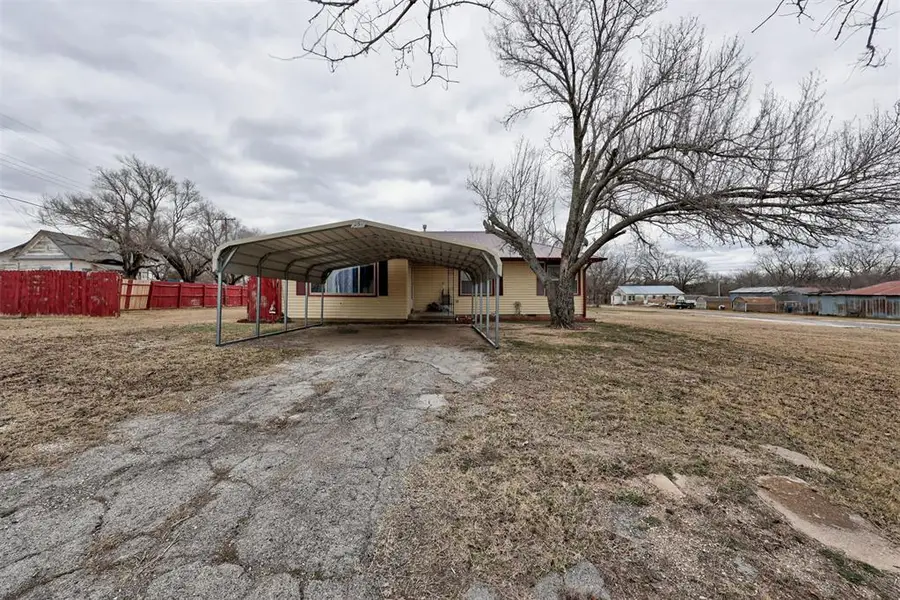 131 S Hyden, Stratford, OK 74872 - Image #2