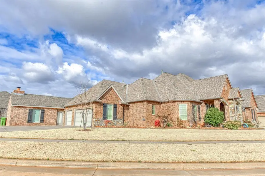 2233 War Eagle Lane, Yukon, OK 73099 - Image #2