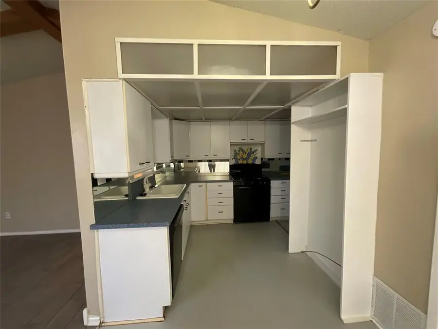 4729 Meench Drive, Del City, OK 73115 - Image #3