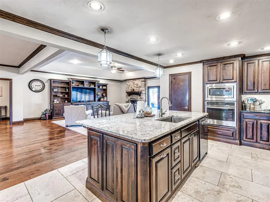 6101 Plum Thicket Road, Oklahoma City, OK 73162 - Image #3