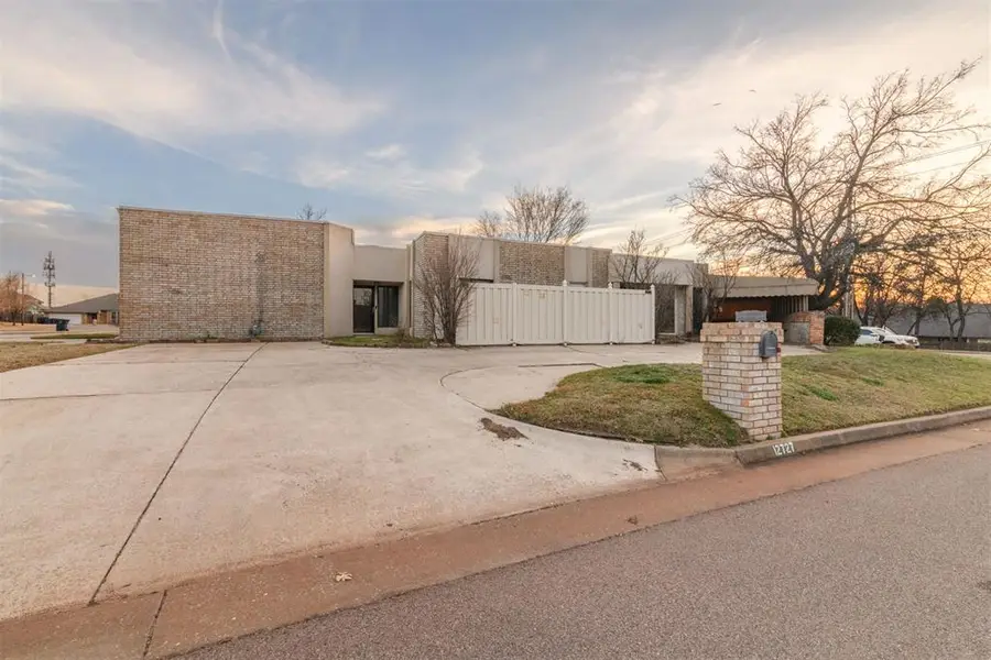 12725 Silver Lane, Oklahoma City, OK 73120 - Image #3