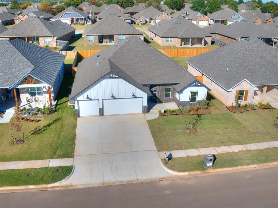 2901 Summit Hollow Circle, Norman, OK 73071 - #3