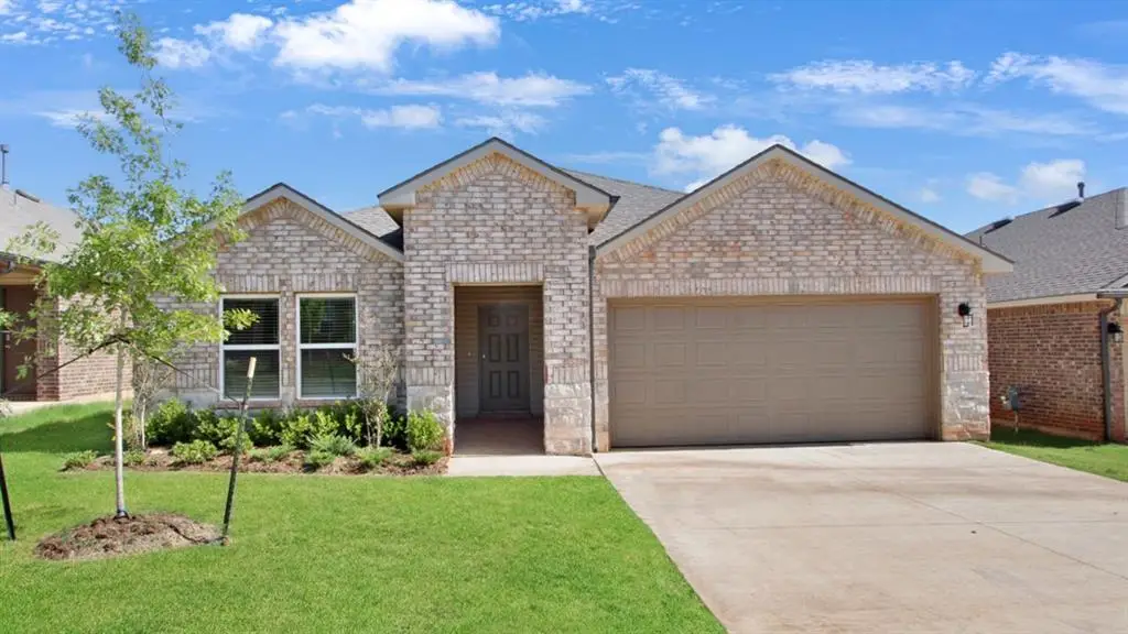 929 S Bear Lane, Mustang, OK 73064 - Image #1