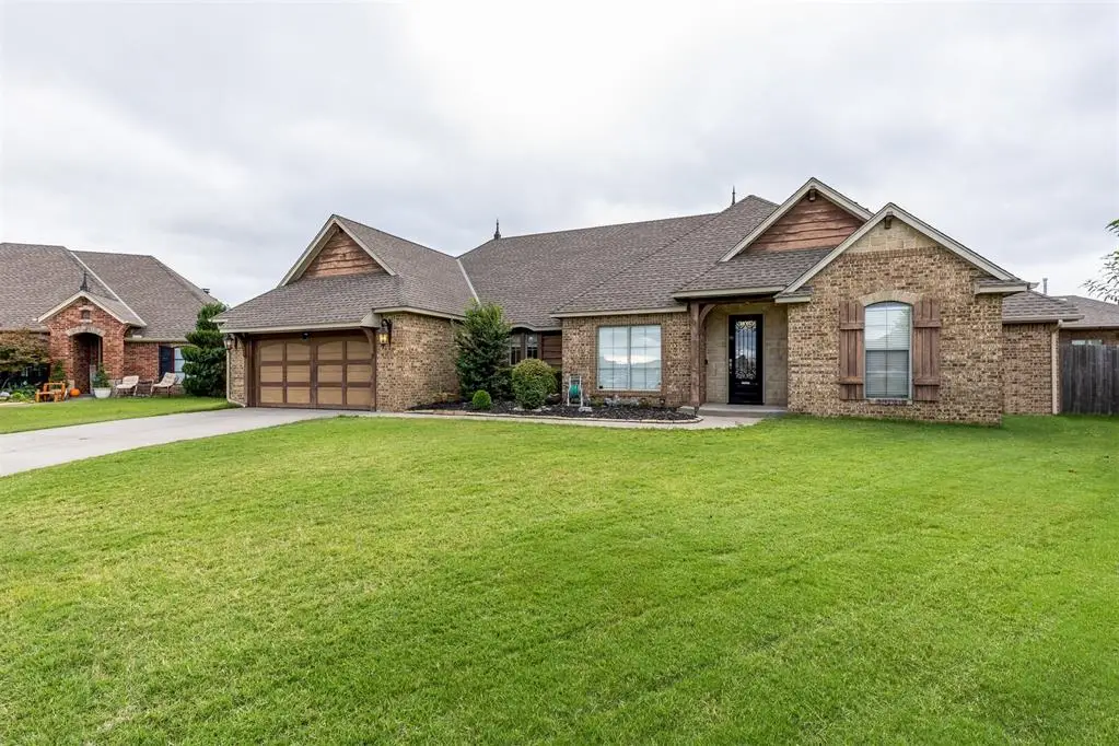 805 Brian Court, Moore, OK 73160 - Image #1