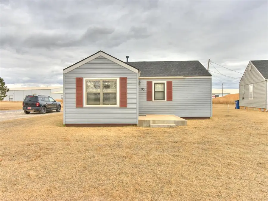 95 W Kansas Avenue, Okarche, OK 73762 - Image #2