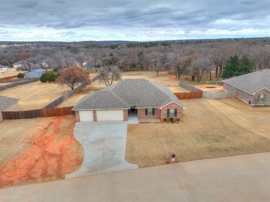 9600 Country Side Lane, Guthrie, OK 73044 - Image #1