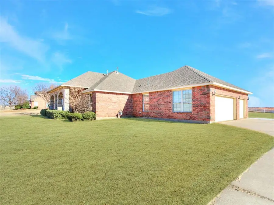 20300 Antler Farms Drive, Edmond, OK 73012 - Image #3