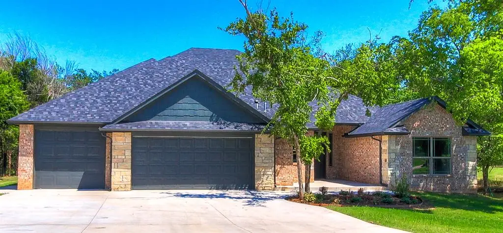 9070 Oak Tree Circle, Edmond, OK 73025 - Image #1