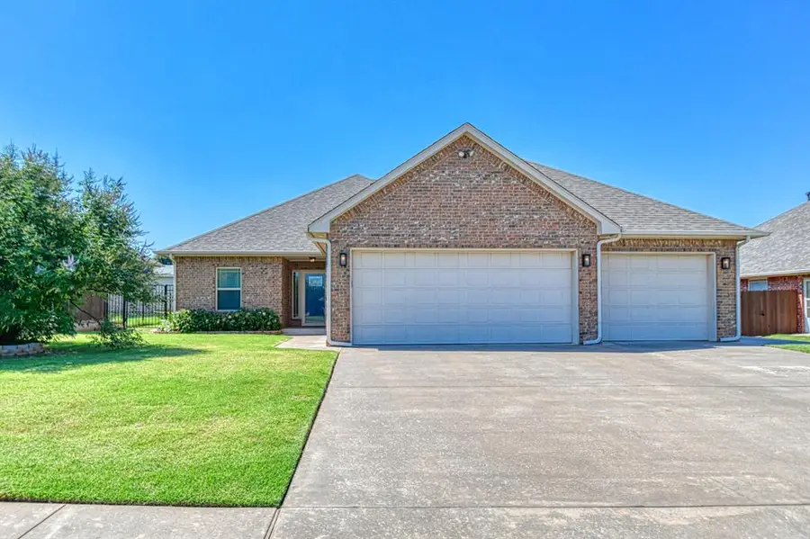 300 Bailey Street, Blanchard, OK 73010 - Image #2