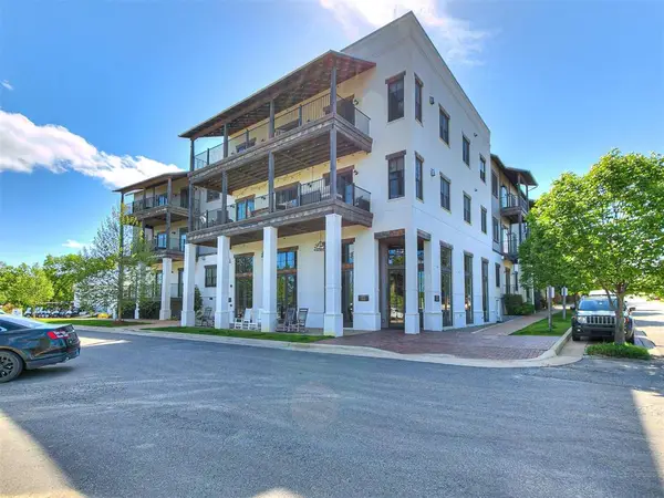 29 Water Street #6, Carlton Landing, OK 74432