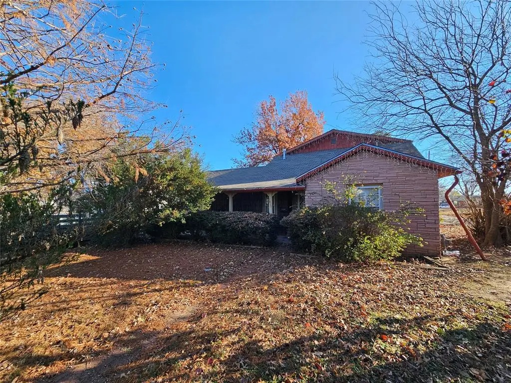 1411 S 11th Street, Chickasha, OK 73018 - Image #1