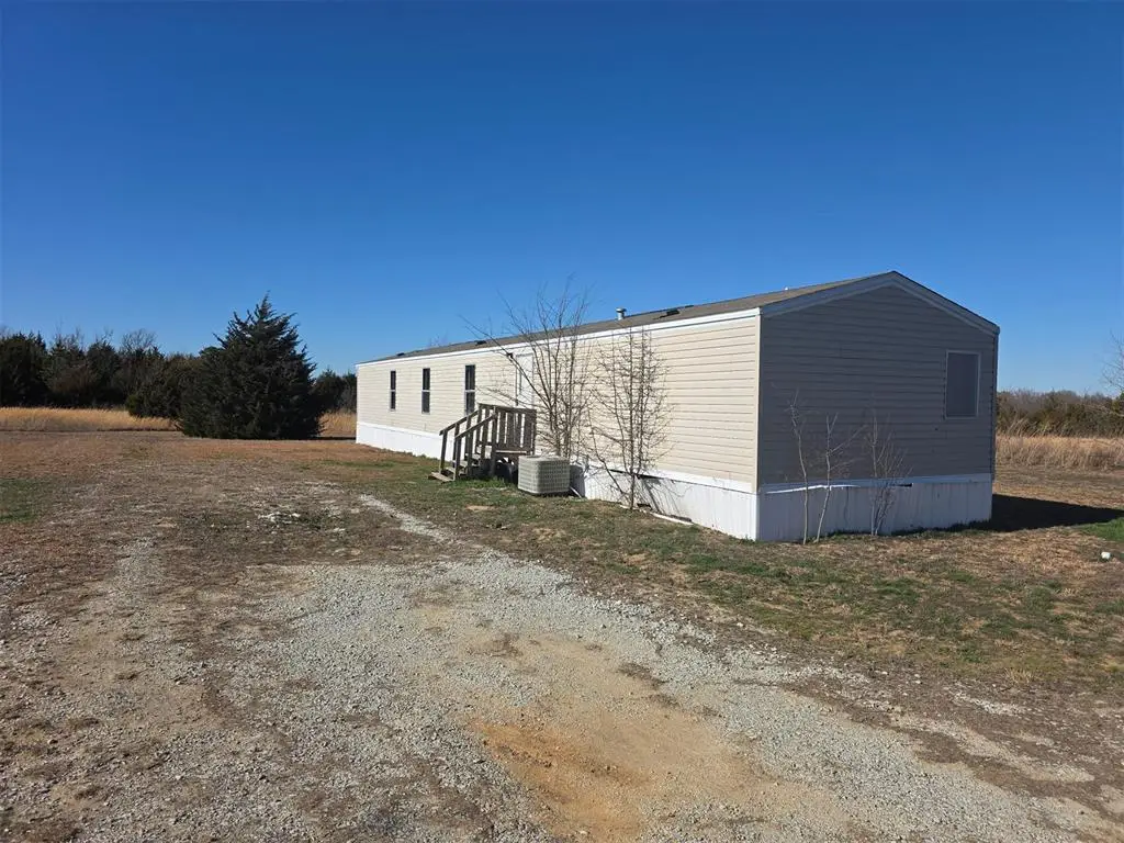 19142 Crosslin Road, Earlsboro, OK 74840 - Image #1