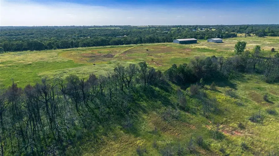 2460 S Anderson Road, Guthrie, OK 73044 - Image #2