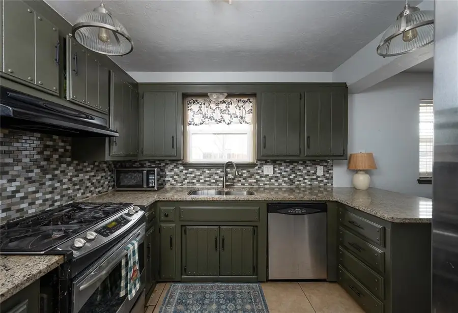 1029 NW 10th Street, Moore, OK 73160 - Image #2