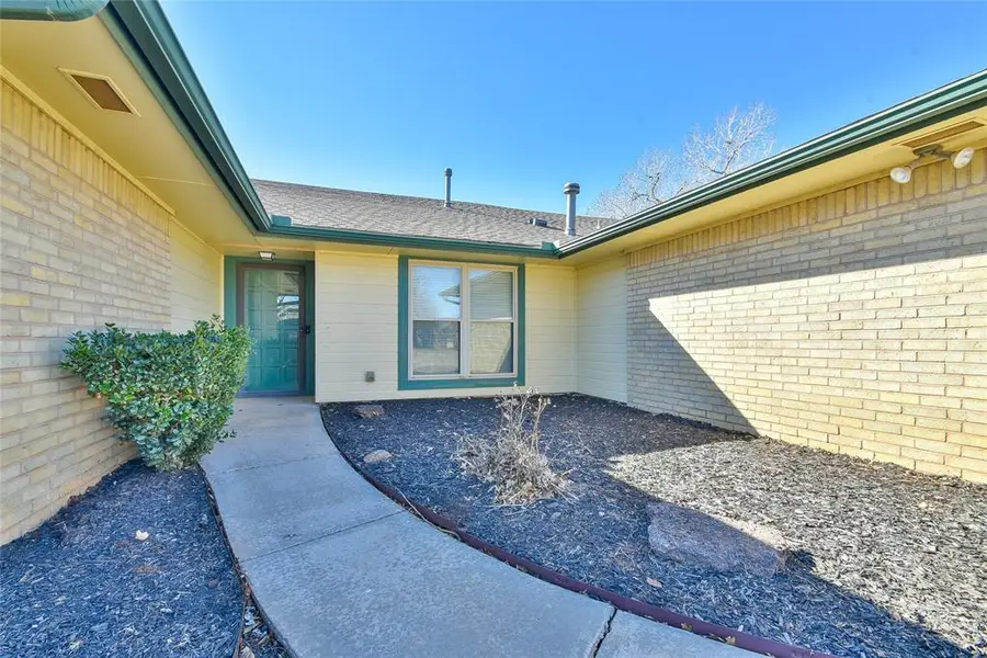 3317 Hunting Hawk Circle, Edmond, OK 73013 - Image #2