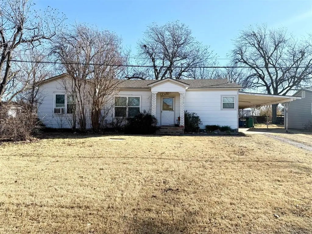 701 S Main Street, Grandfield, OK 73546 - Image #1