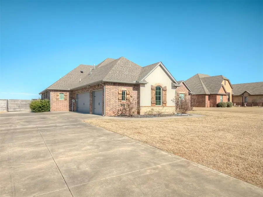 16277 Silver Spring Drive, Choctaw, OK 73020 - Image #3