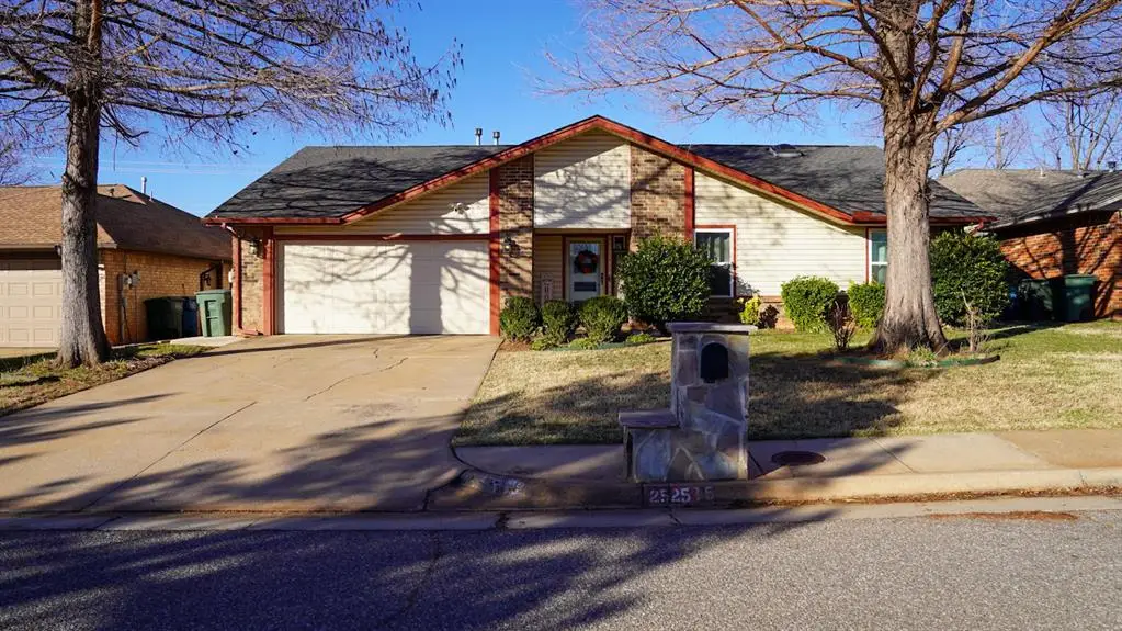 2525 N Fairfield Drive, Edmond, OK 73012 - Image #1