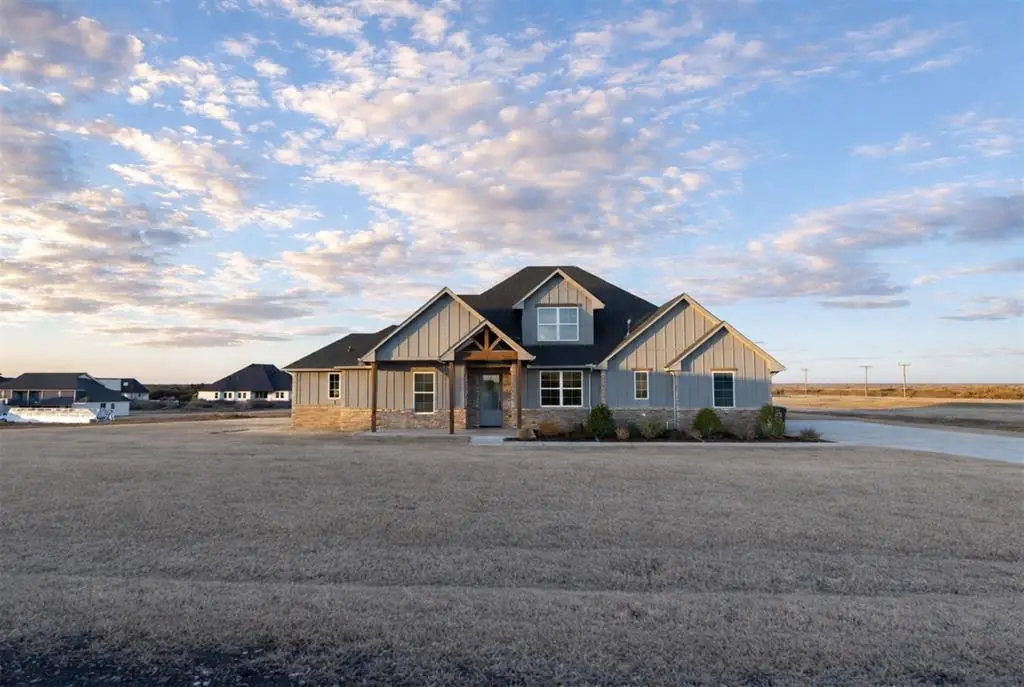 4364 Janie Way, Guthrie, OK 73044 - Image #1