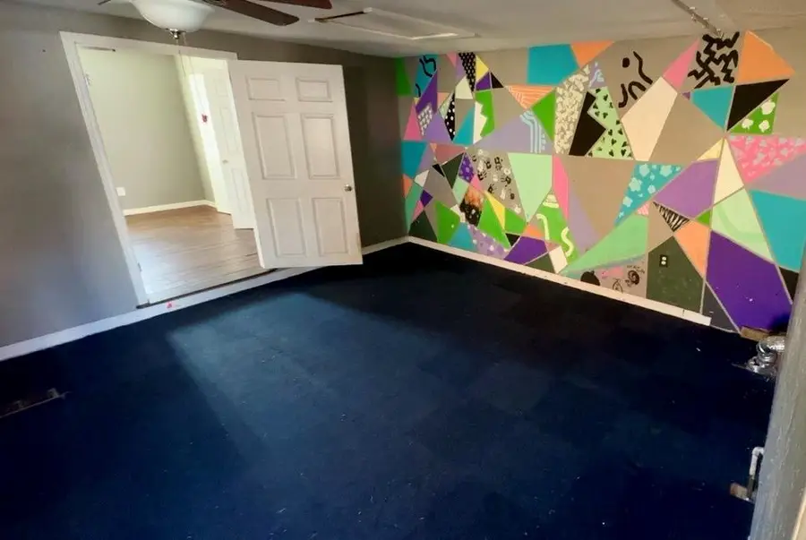 1009 W D Avenue, Elk City, OK 73644 - Image #3